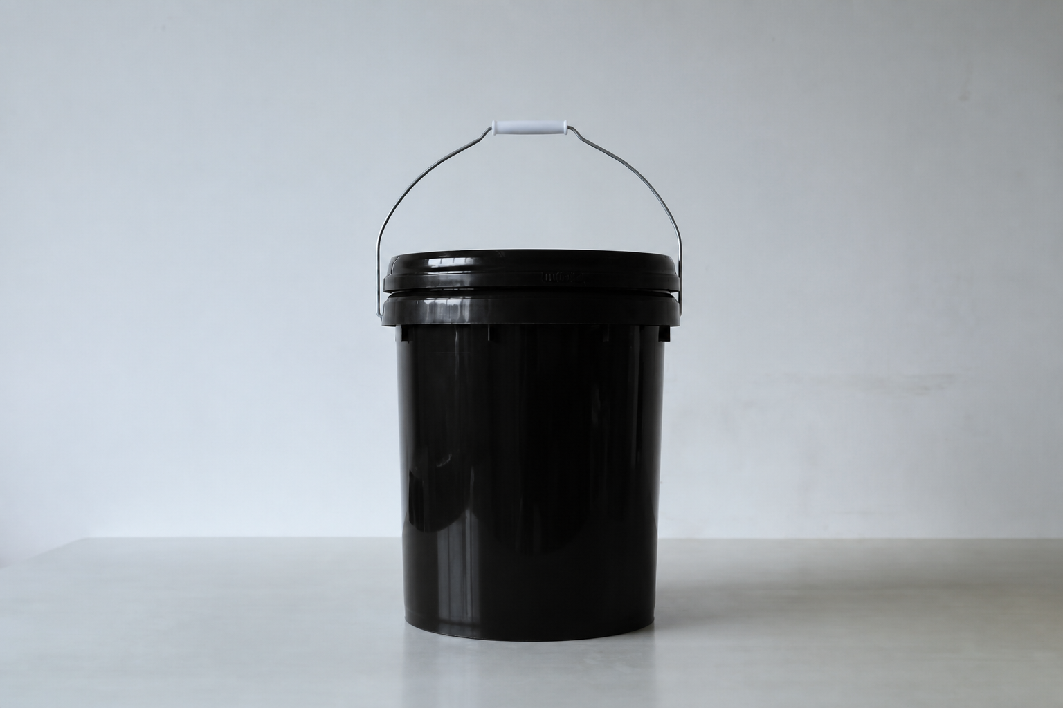 6L Sealed Plastic Pail