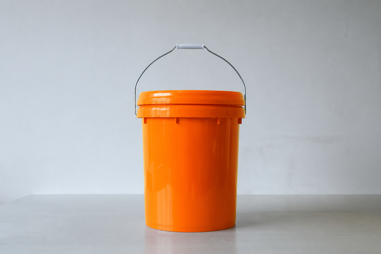 2.5L Lubricant Grease Plastic Pail