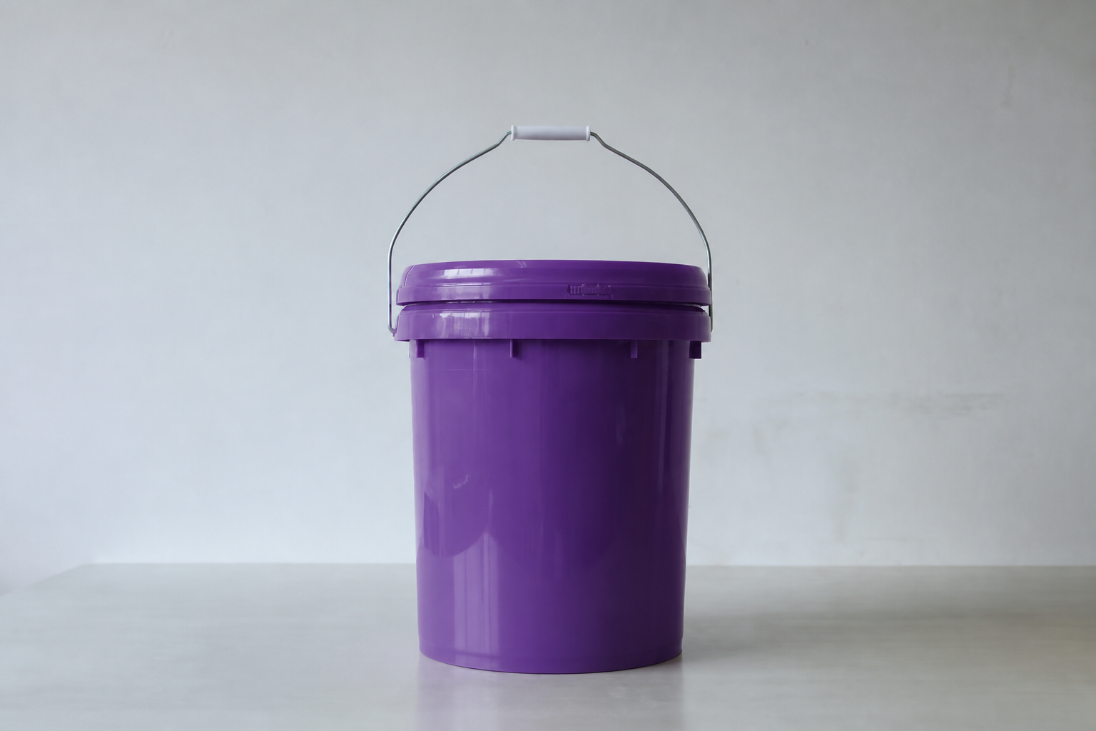 2L Lubricant Grease Plastic Pail