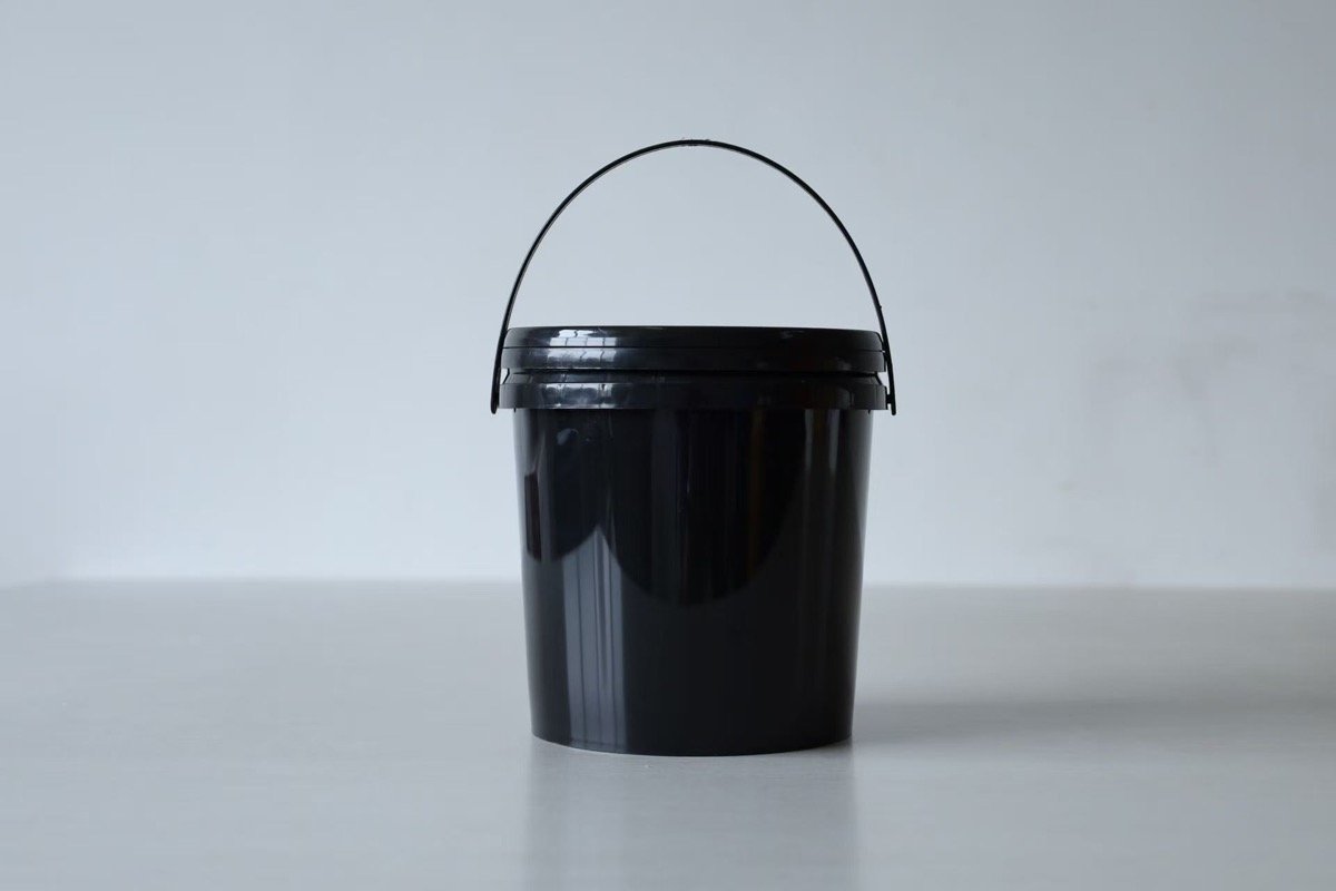 5L Sealed Plastic Pail