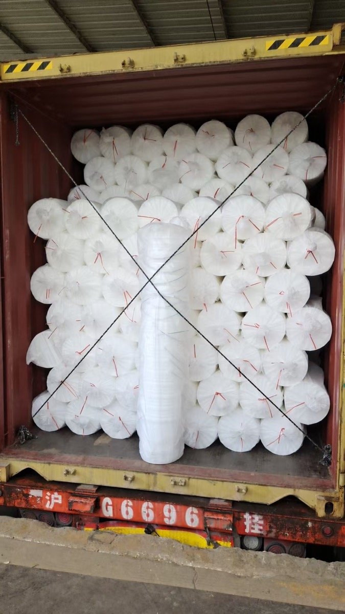 Container loading for nested plastic pails